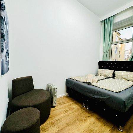 Cozy 9Br Shared Apartment, Only 12Min Walk To Augarten Wien Exteriör bild