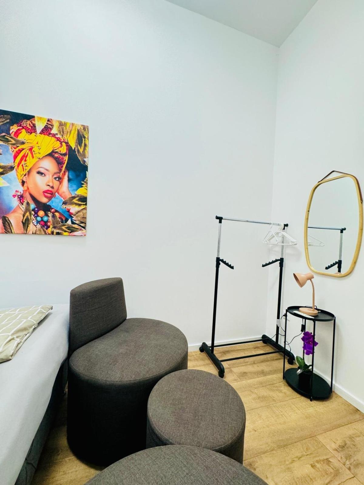 Cozy 9Br Shared Apartment, Only 12Min Walk To Augarten Wien Exteriör bild