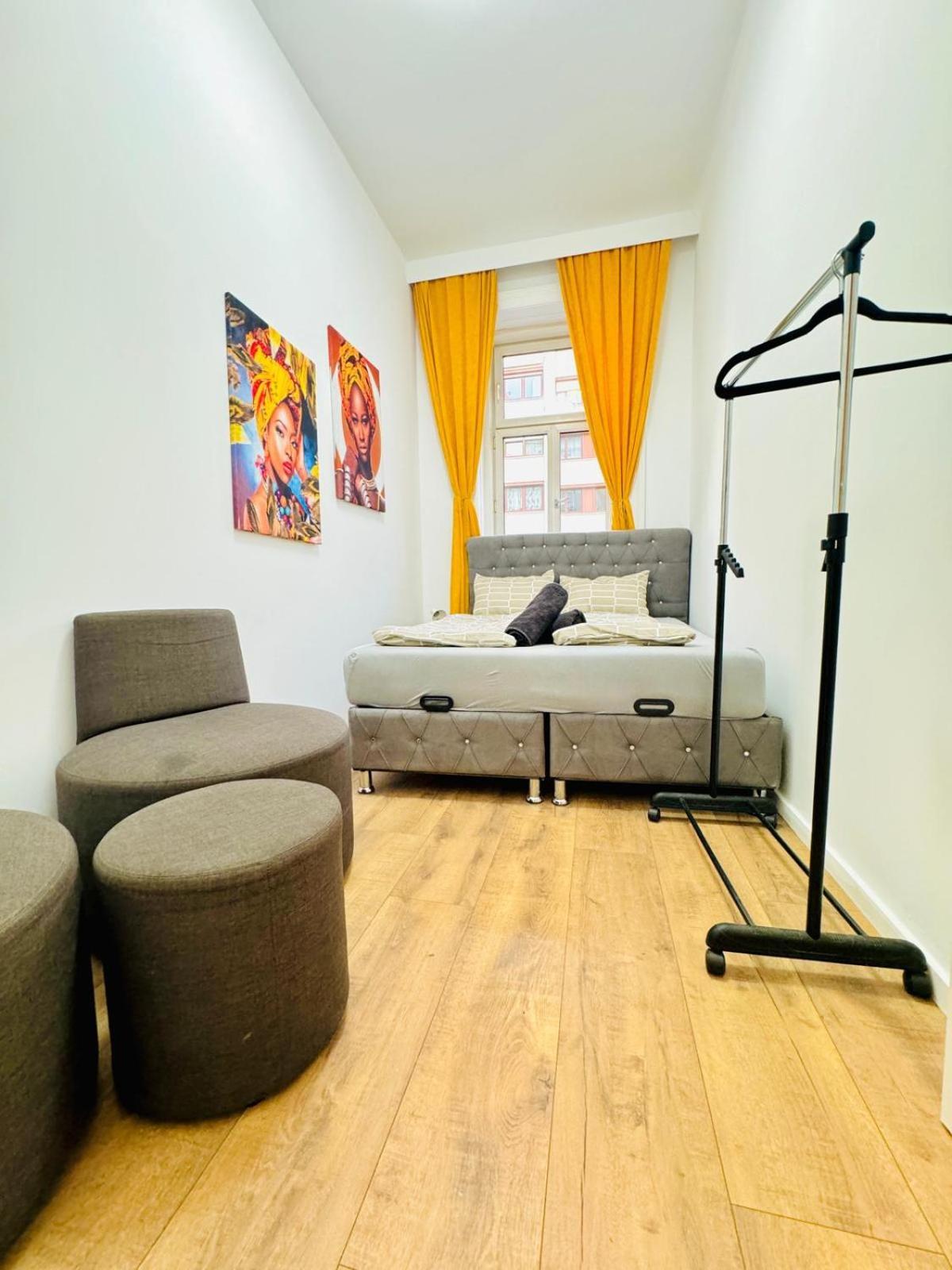 Cozy 9Br Shared Apartment, Only 12Min Walk To Augarten Wien Exteriör bild