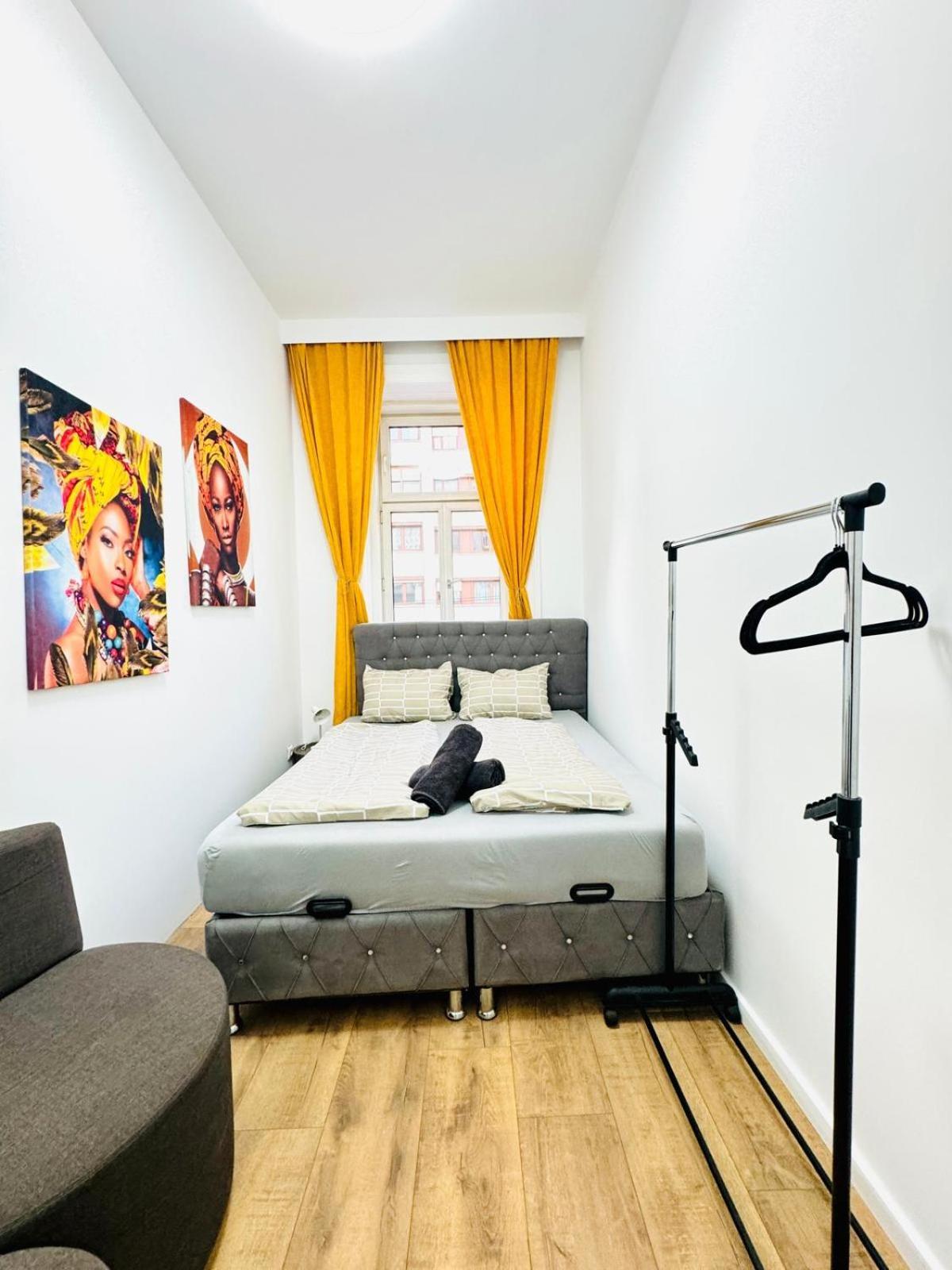 Cozy 9Br Shared Apartment, Only 12Min Walk To Augarten Wien Exteriör bild