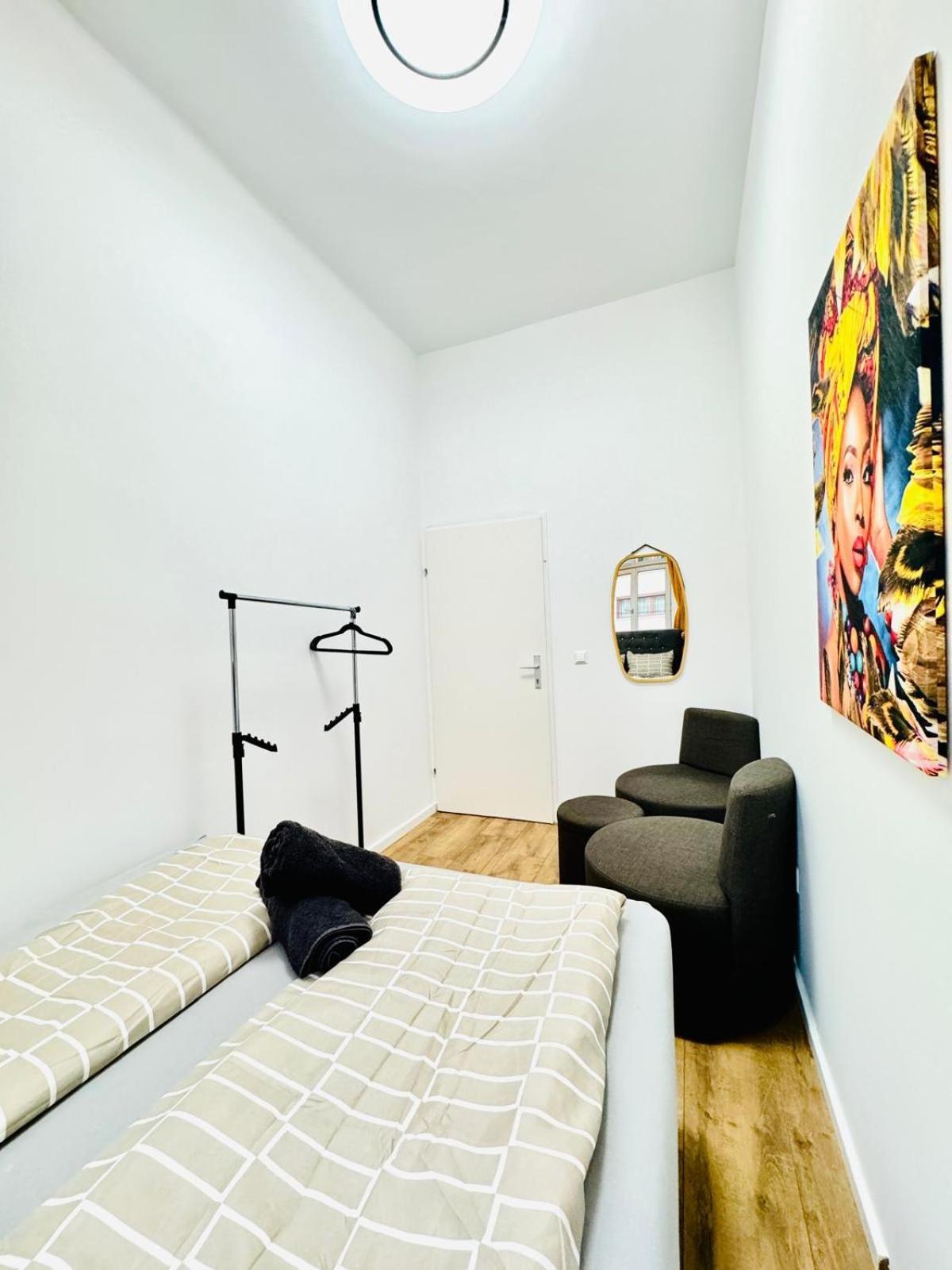 Cozy 9Br Shared Apartment, Only 12Min Walk To Augarten Wien Exteriör bild
