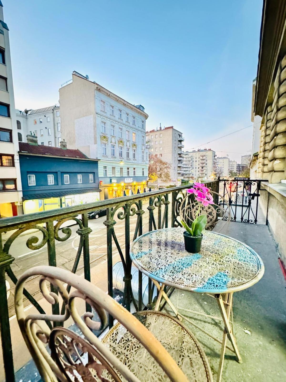 Cozy 9Br Shared Apartment, Only 12Min Walk To Augarten Wien Exteriör bild