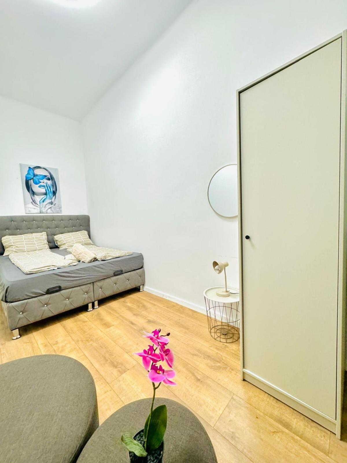 Cozy 9Br Shared Apartment, Only 12Min Walk To Augarten Wien Exteriör bild