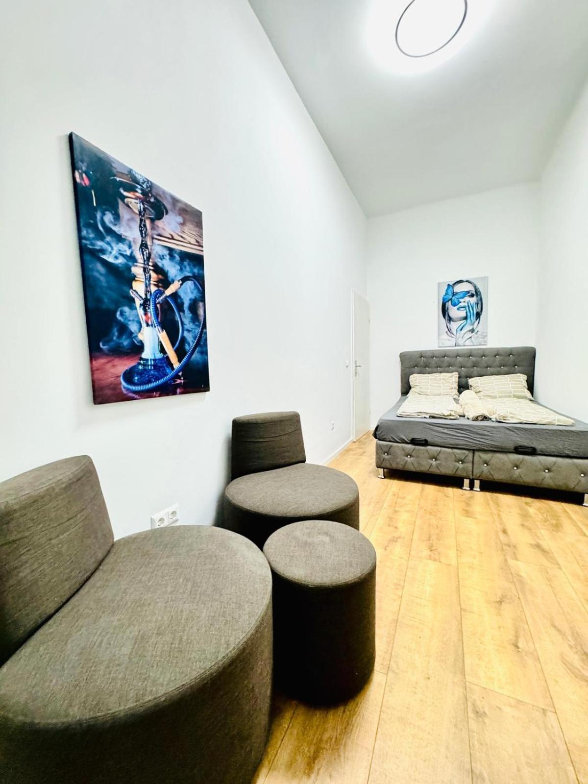 Cozy 9Br Shared Apartment, Only 12Min Walk To Augarten Wien Exteriör bild