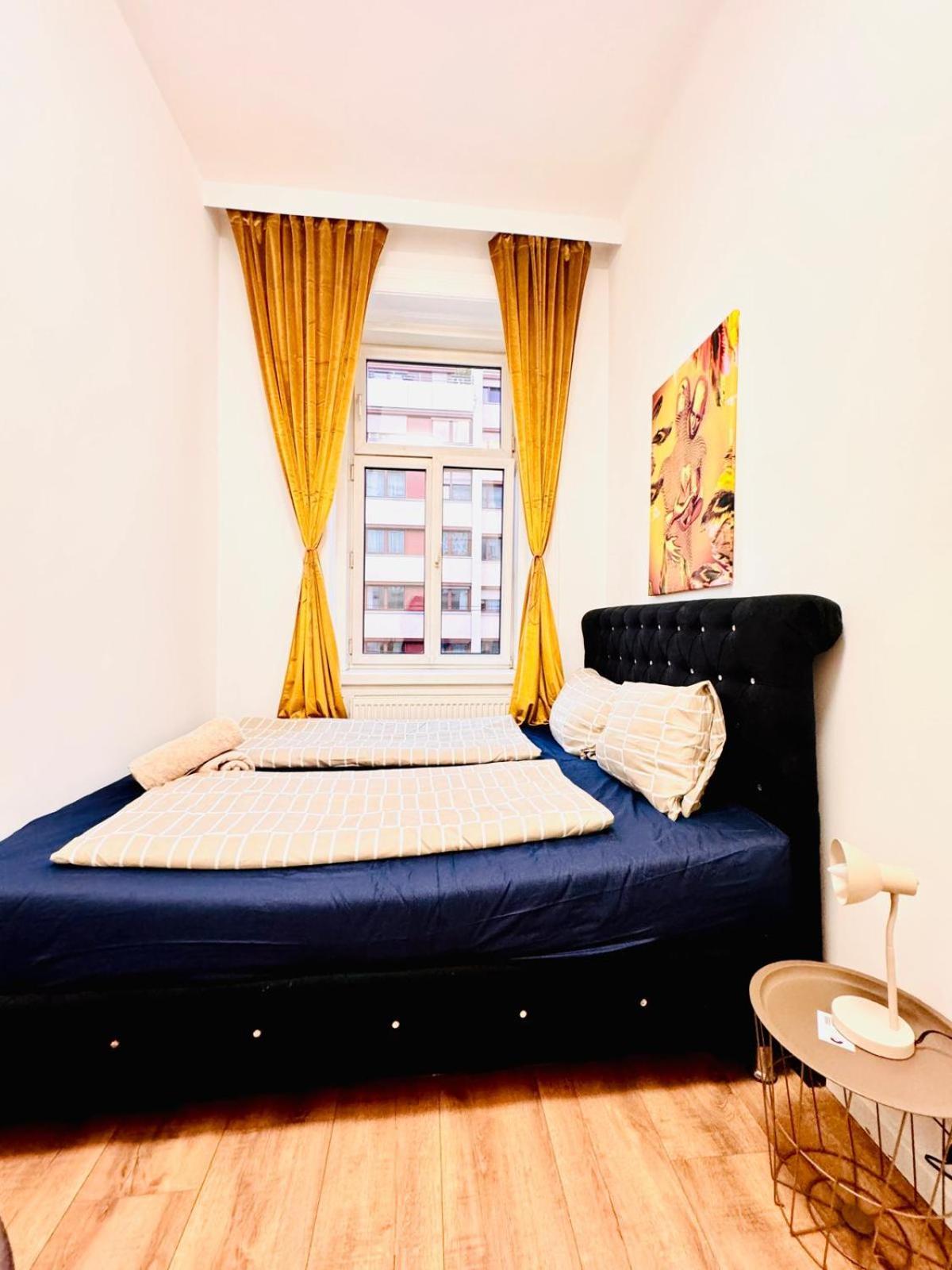 Cozy 9Br Shared Apartment, Only 12Min Walk To Augarten Wien Exteriör bild
