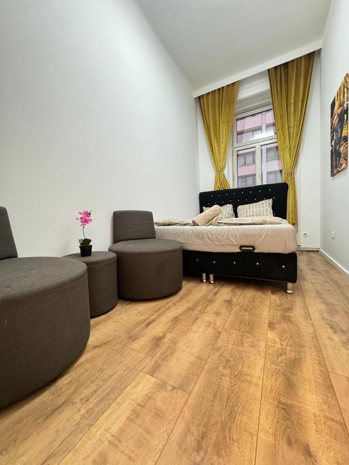 Cozy 9Br Shared Apartment, Only 12Min Walk To Augarten Wien Exteriör bild