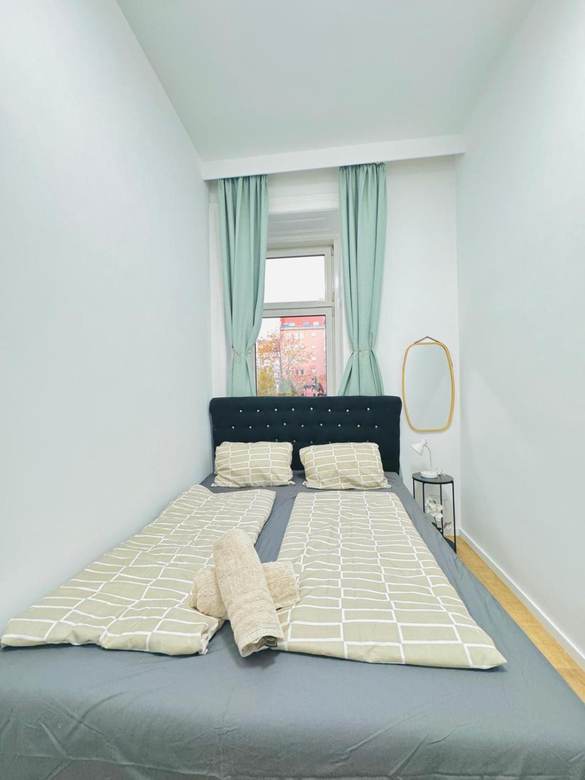 Cozy 9Br Shared Apartment, Only 12Min Walk To Augarten Wien Exteriör bild